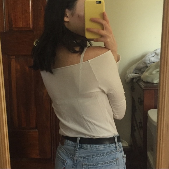 SOLD Brandy Melville Off-the-shoulder Tee - Picture 2 of 6